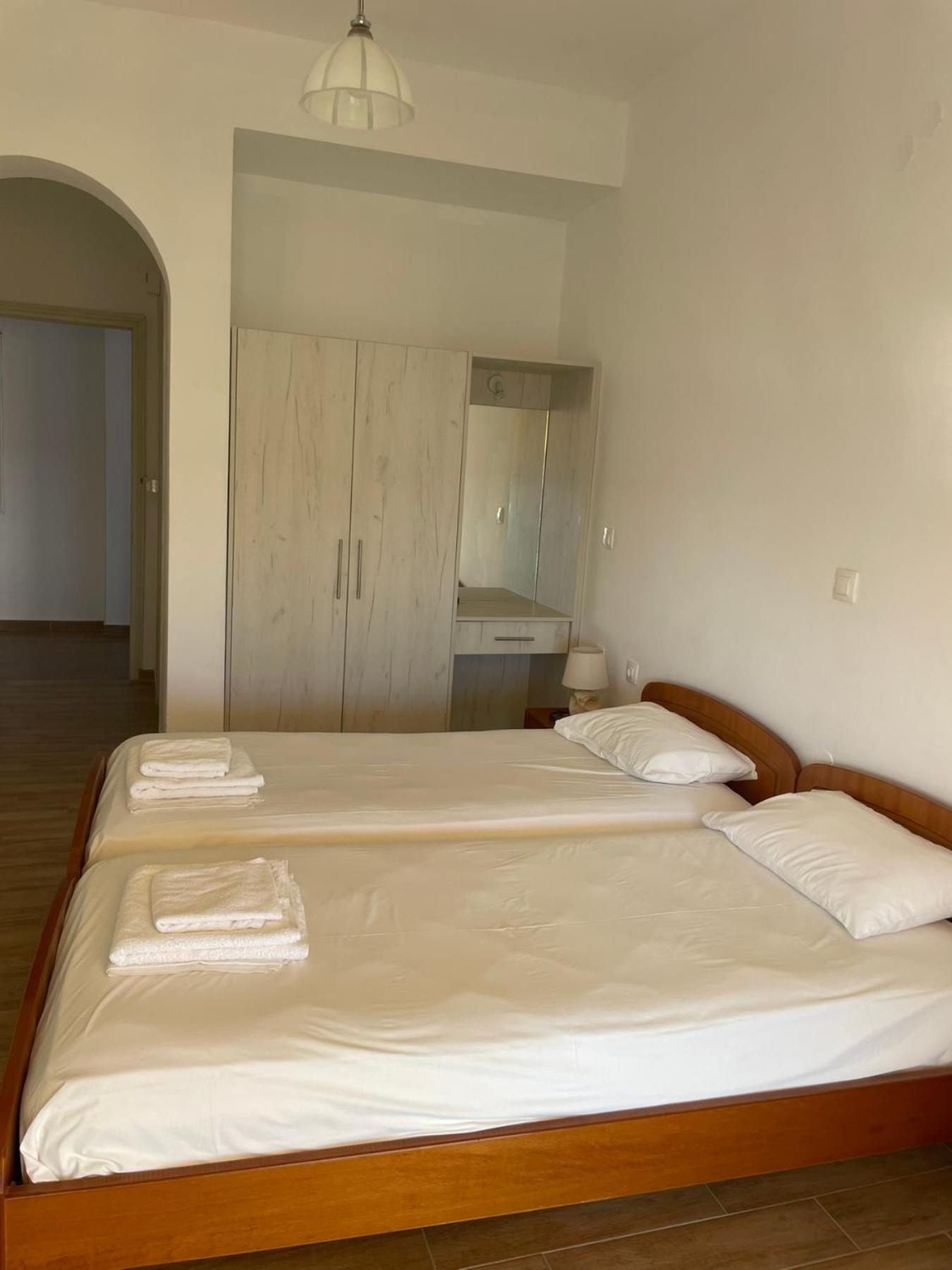 Nafsika Apartments Agios Georgios Pagon Bagian luar foto