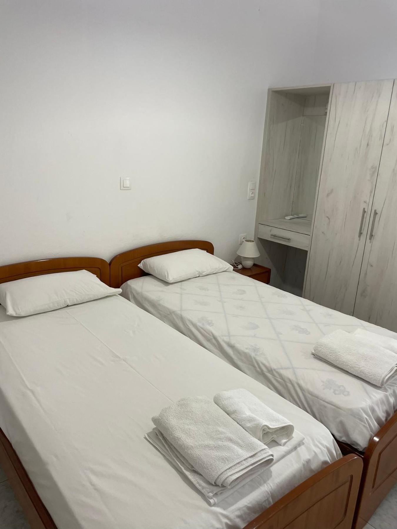 Nafsika Apartments Agios Georgios Pagon Bagian luar foto