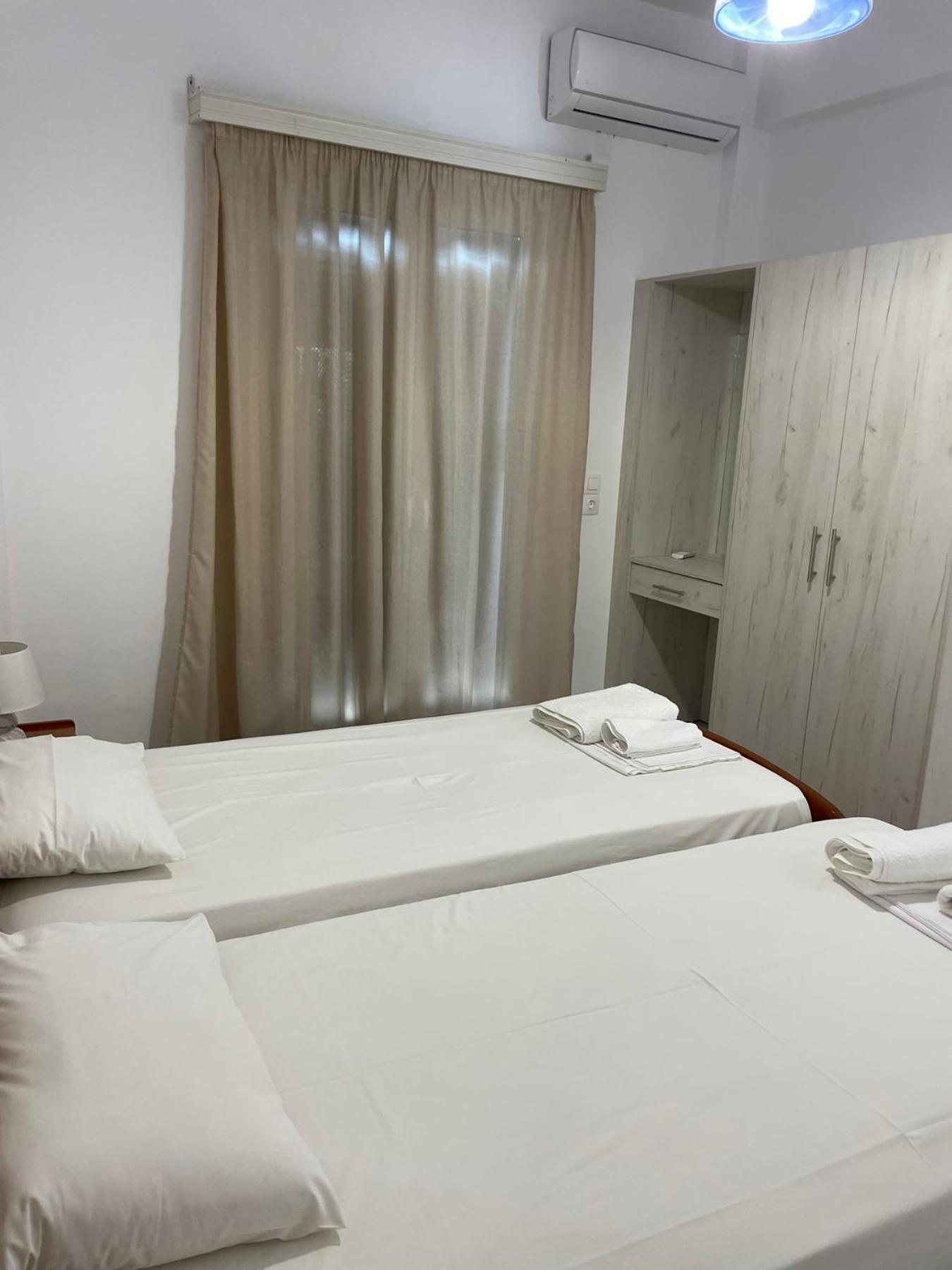 Nafsika Apartments Agios Georgios Pagon Bagian luar foto