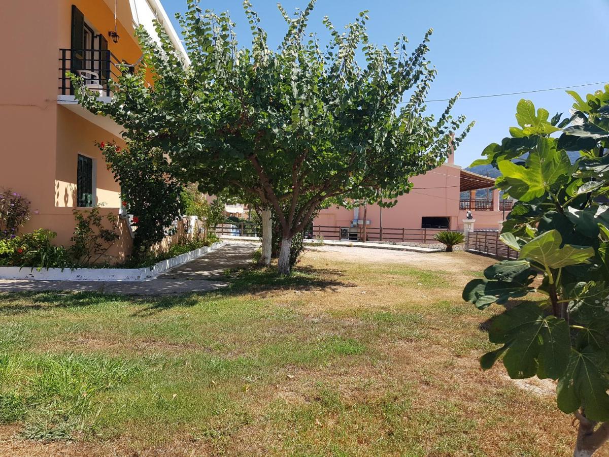 Nafsika Apartments Agios Georgios Pagon Bagian luar foto