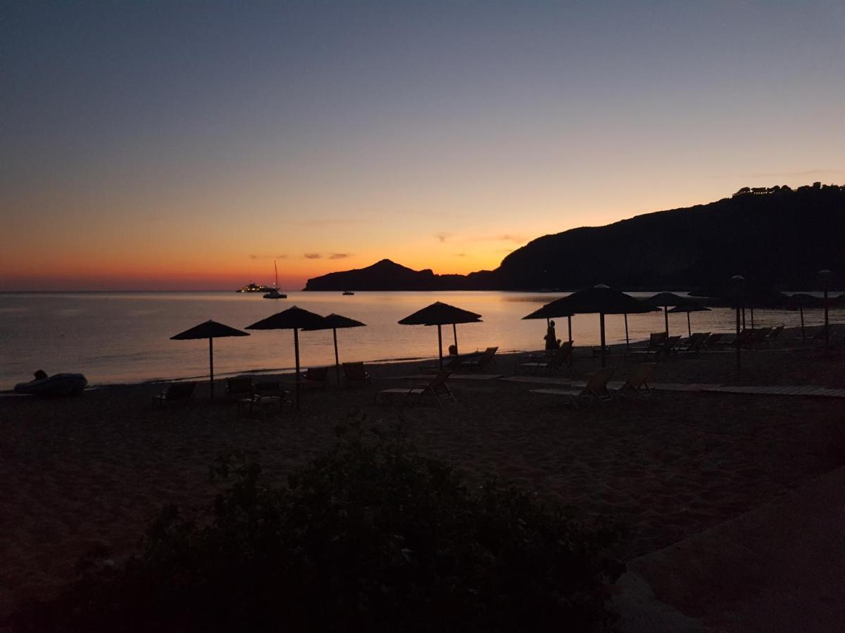 Nafsika Apartments Agios Georgios Pagon Bagian luar foto