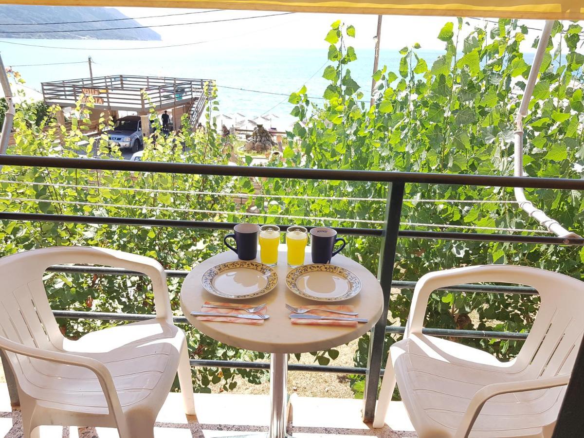 Nafsika Apartments Agios Georgios Pagon Bagian luar foto